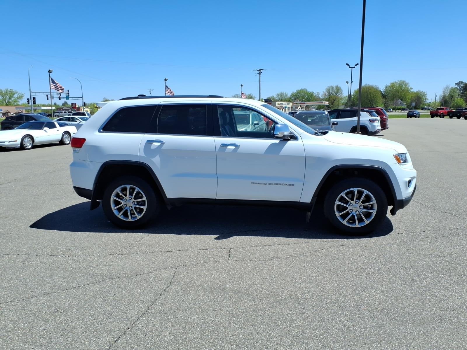 Used 2015 Jeep Grand Cherokee Limited with VIN 1C4RJFBG1FC775934 for sale in Foley, Minnesota