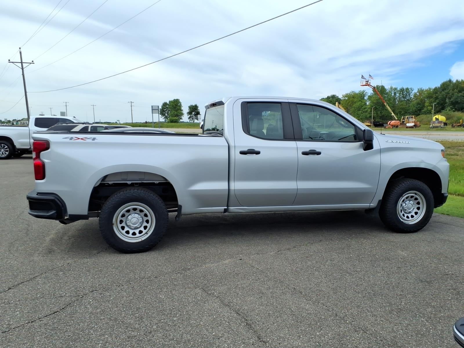 Used 2021 Chevrolet Silverado 1500 Work Truck with VIN 1GCRYAEF9MZ335794 for sale in Foley, Minnesota