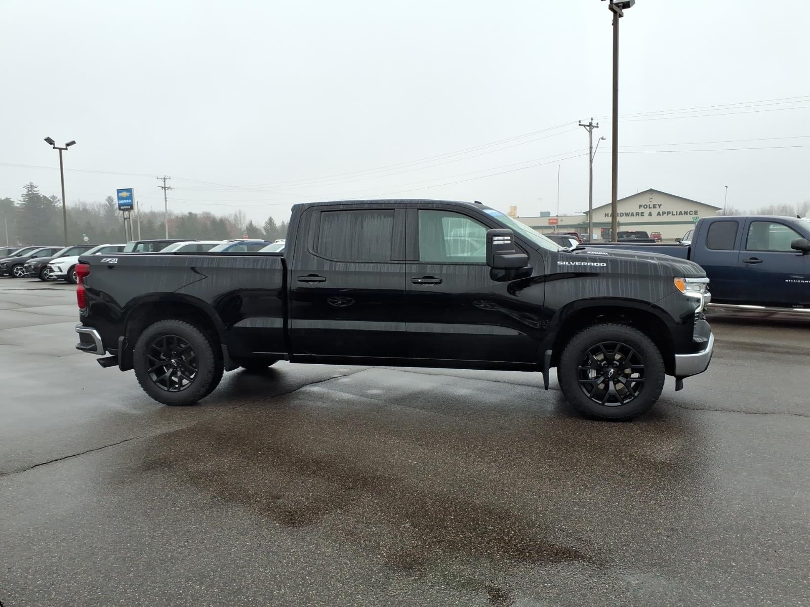 Used 2025 Chevrolet Silverado 1500 LT with VIN 1GCUKDE81SZ241968 for sale in Foley, Minnesota