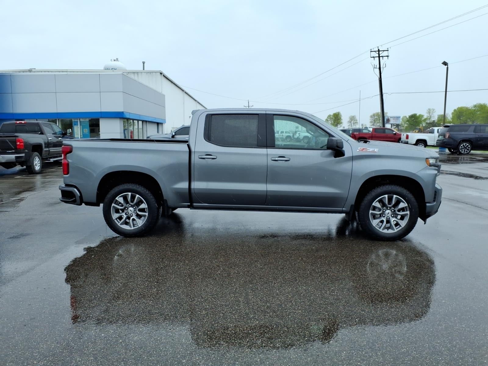Used 2020 Chevrolet Silverado 1500 RST with VIN 1GCUYEED5LZ183656 for sale in Foley, Minnesota