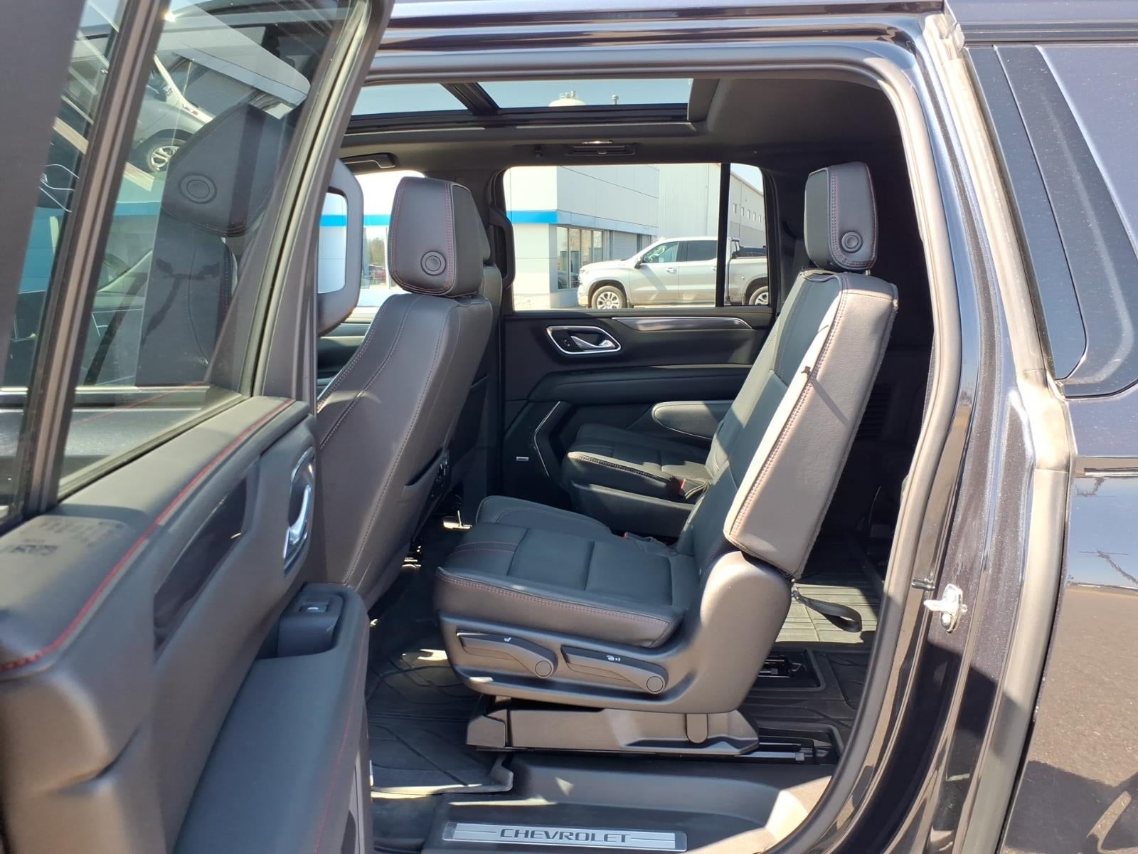 2023 Chevrolet Suburban RST