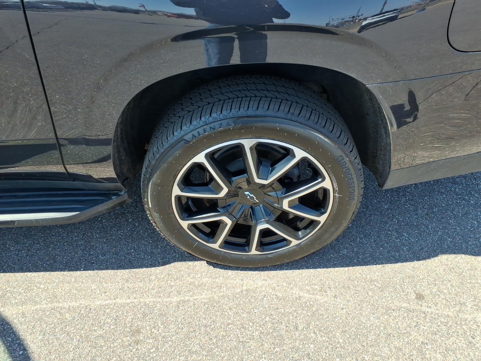 2023 Chevrolet Suburban RST