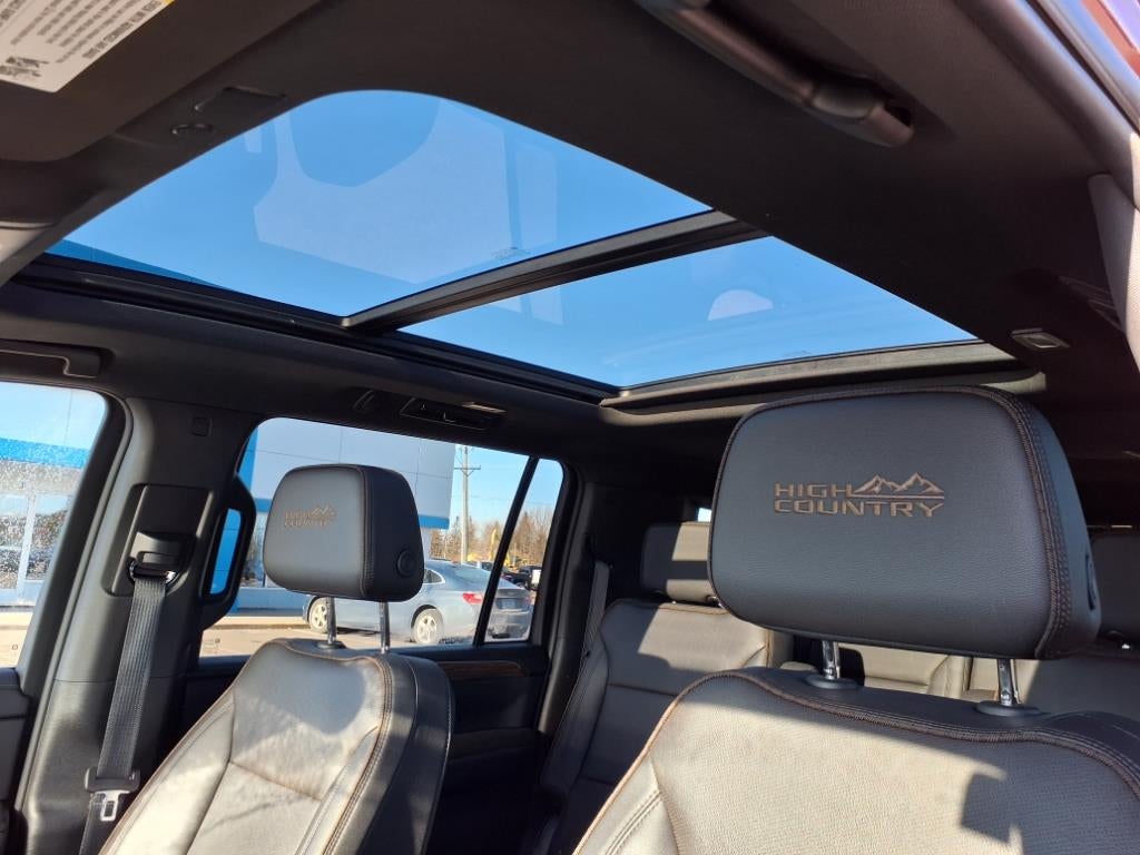 2023 Chevrolet Suburban High Country