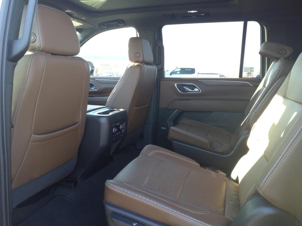 2021 Chevrolet Suburban High Country