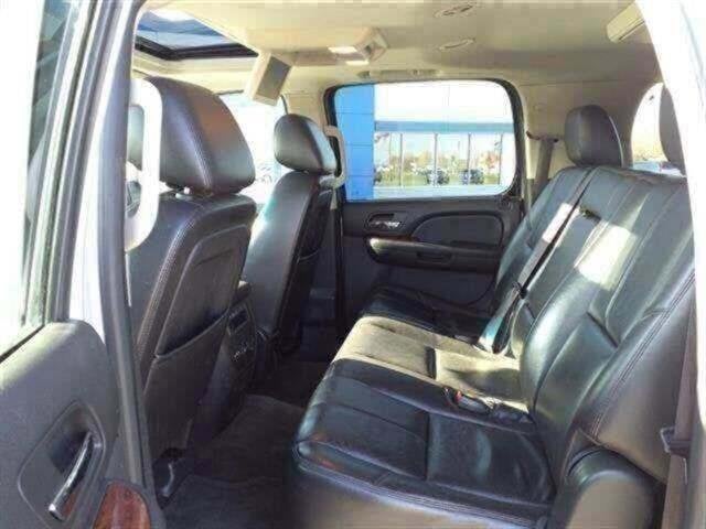 2012 Chevrolet Suburban LT