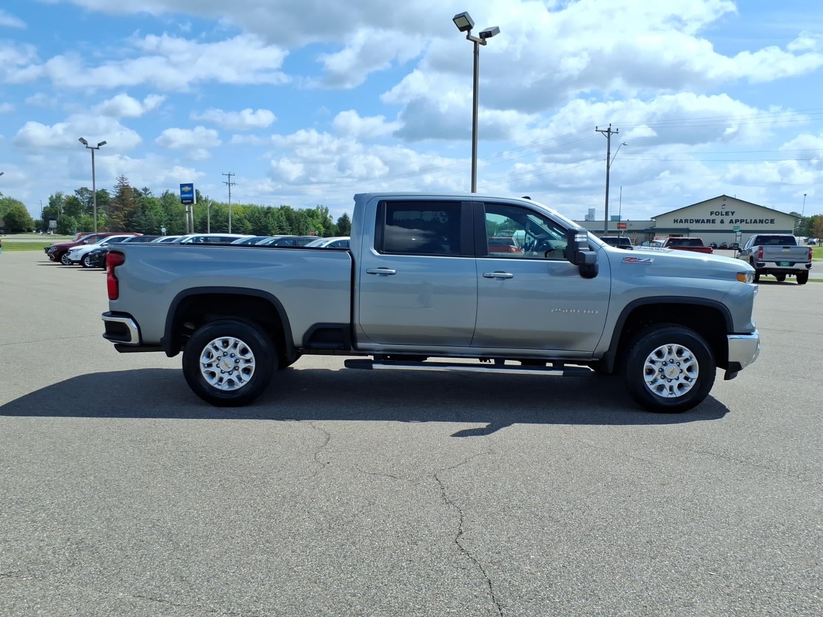 Used 2024 Chevrolet Silverado 2500HD LT with VIN 2GC4YNE76R1143386 for sale in Foley, Minnesota